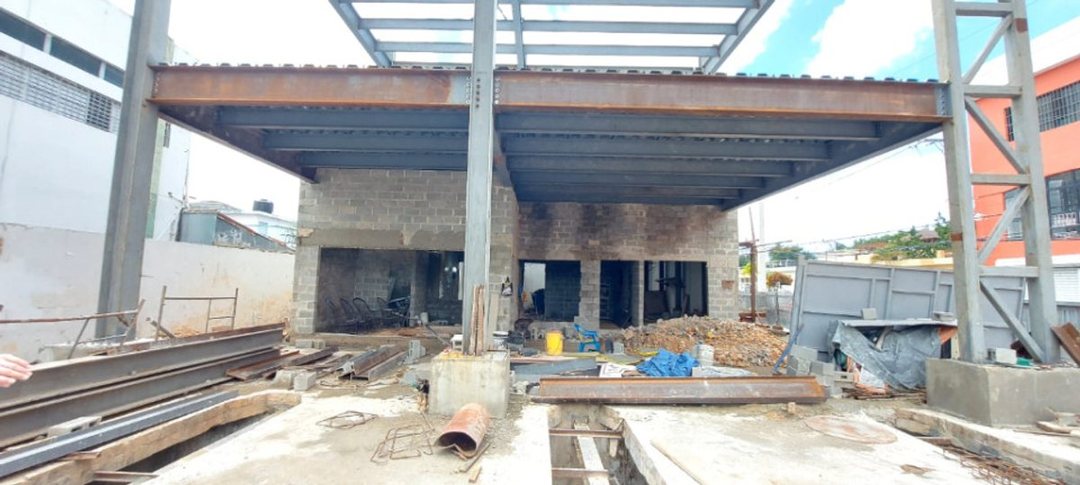 Local comercial en Urbanización Lucerna, foto 3