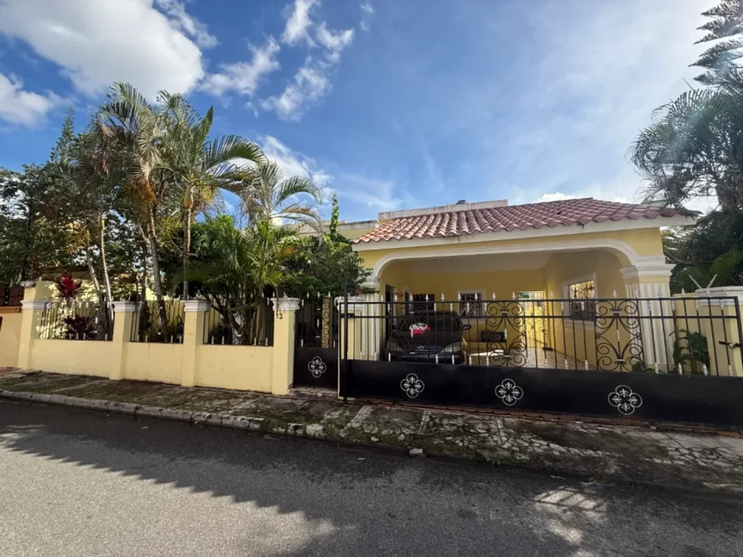 Casa en Residencial Romana del Oeste