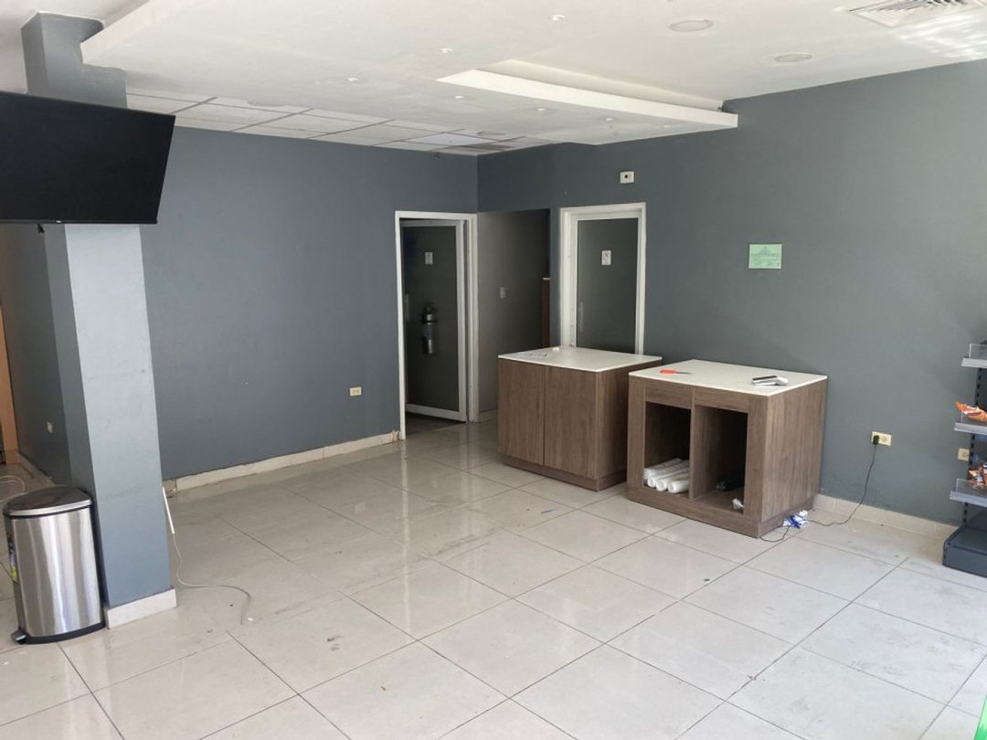 Local comercial en La Vega, foto 4