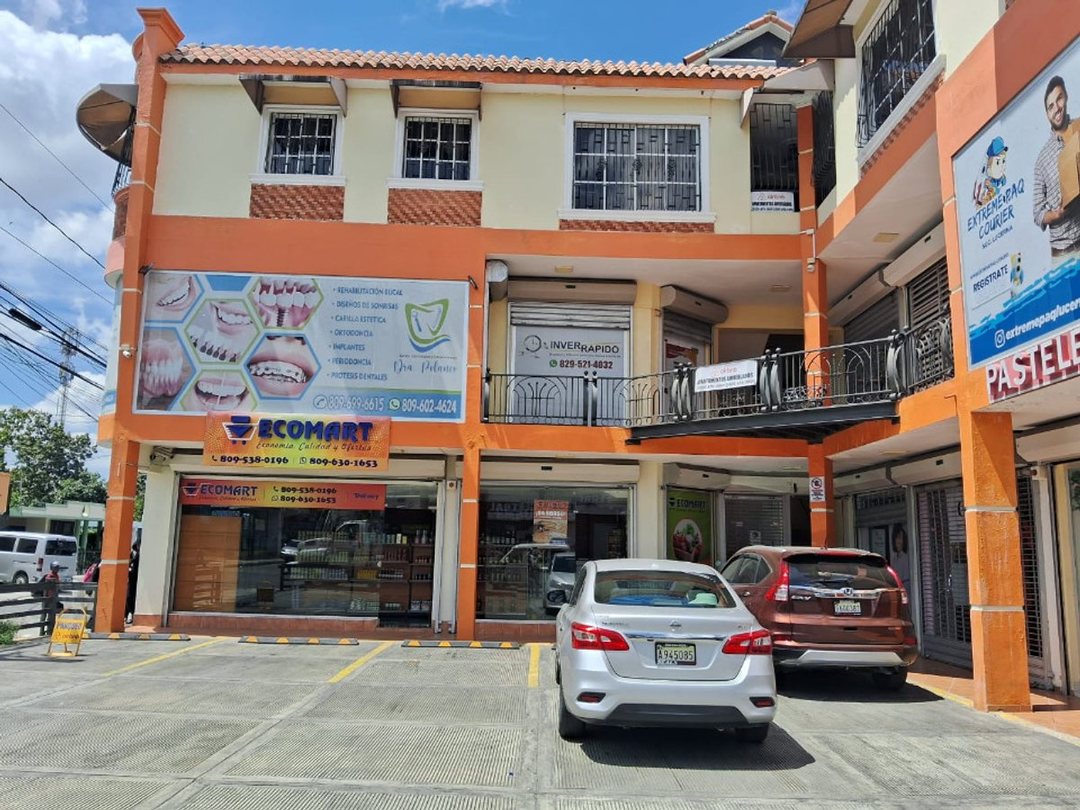 Commercial space in Urbanización Lucerna