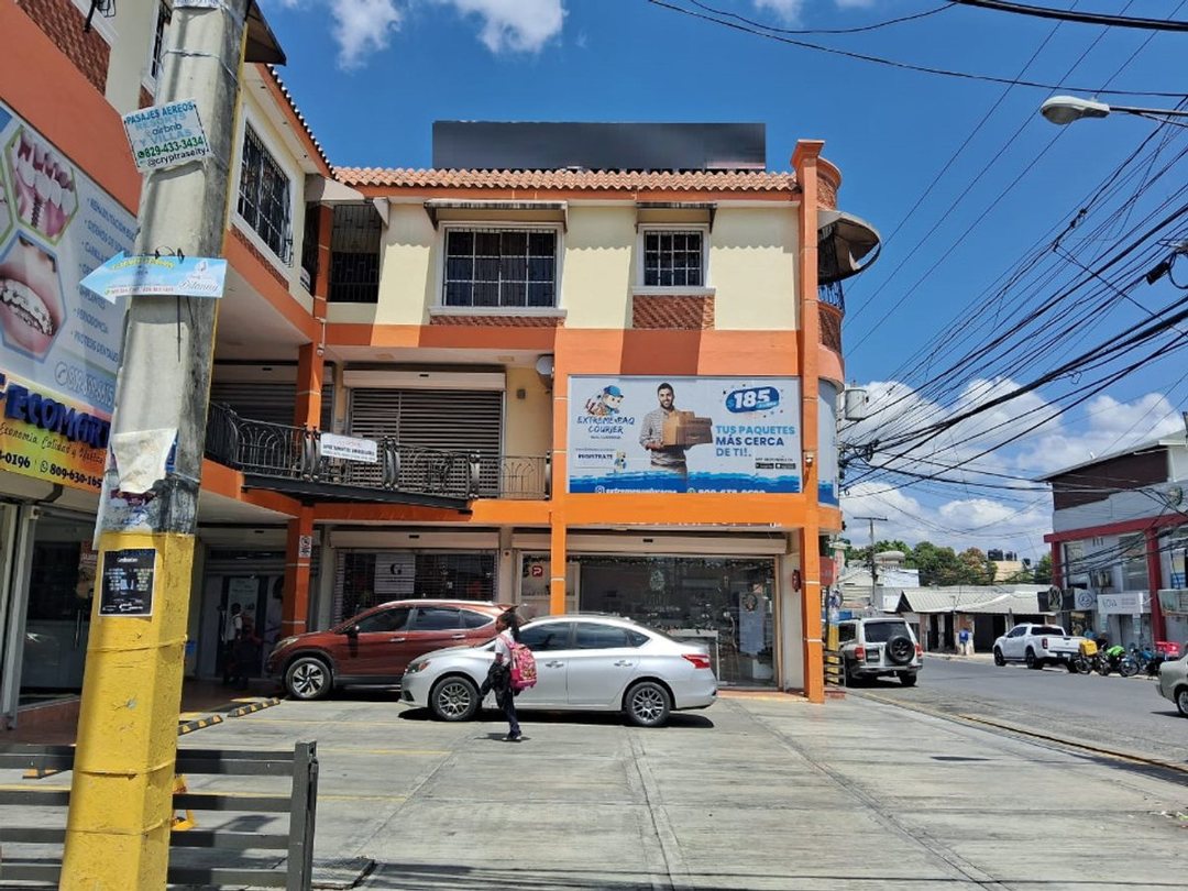 Local comercial en Urbanización Lucerna, foto 3
