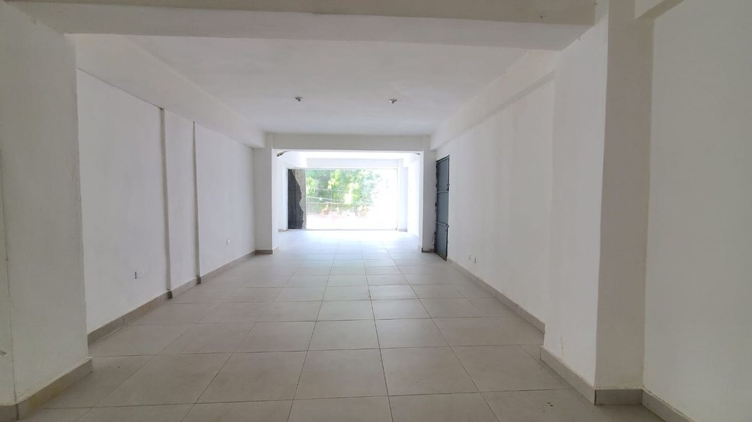 Local comercial en Sabana Larga, foto 4