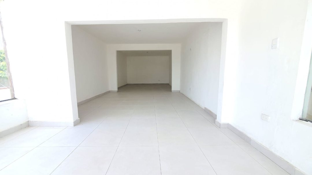 Local comercial en Sabana Larga, foto 2