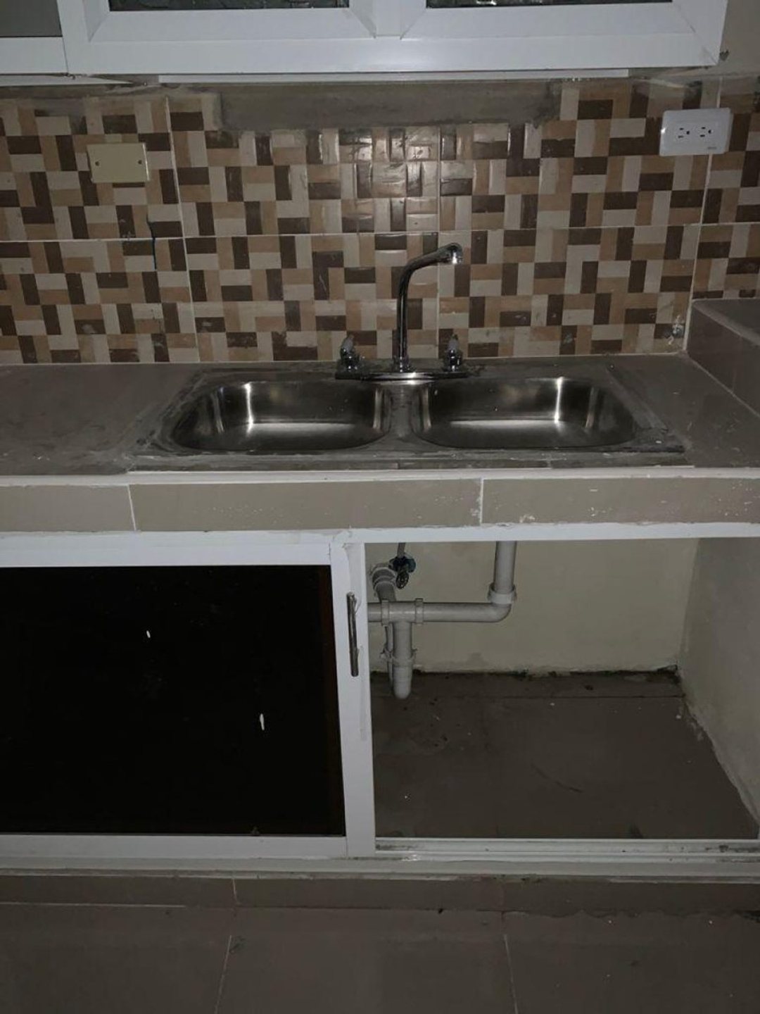Local comercial en Alma Rosa II, foto 5