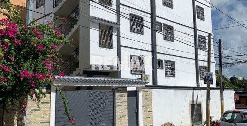Edificio en venta en Alma Rosa II, uso comercial