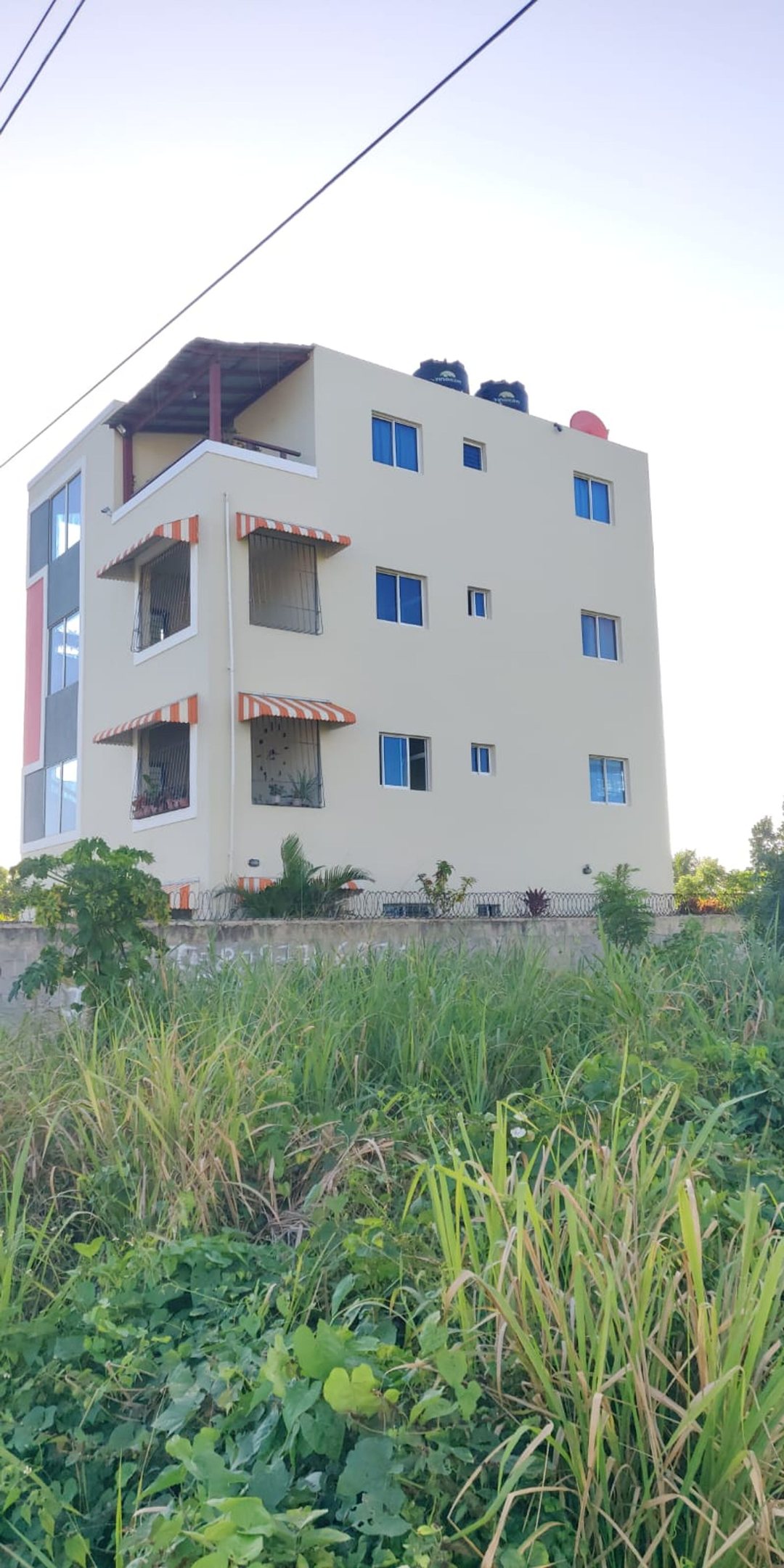 Local comercial en Residencial las Américas, foto 2