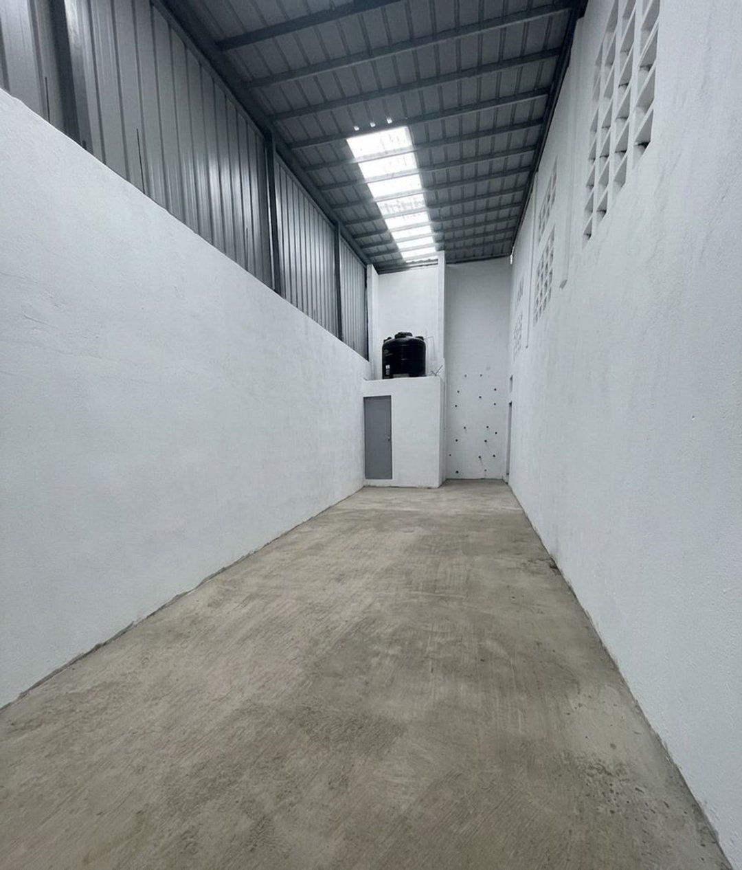 Local comercial en Pantoja, foto 4