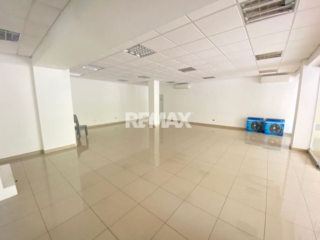 Local comercial en Santo Domingo de Guzmán, foto 3