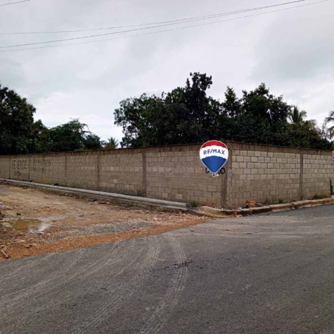 Lot in La Caleta