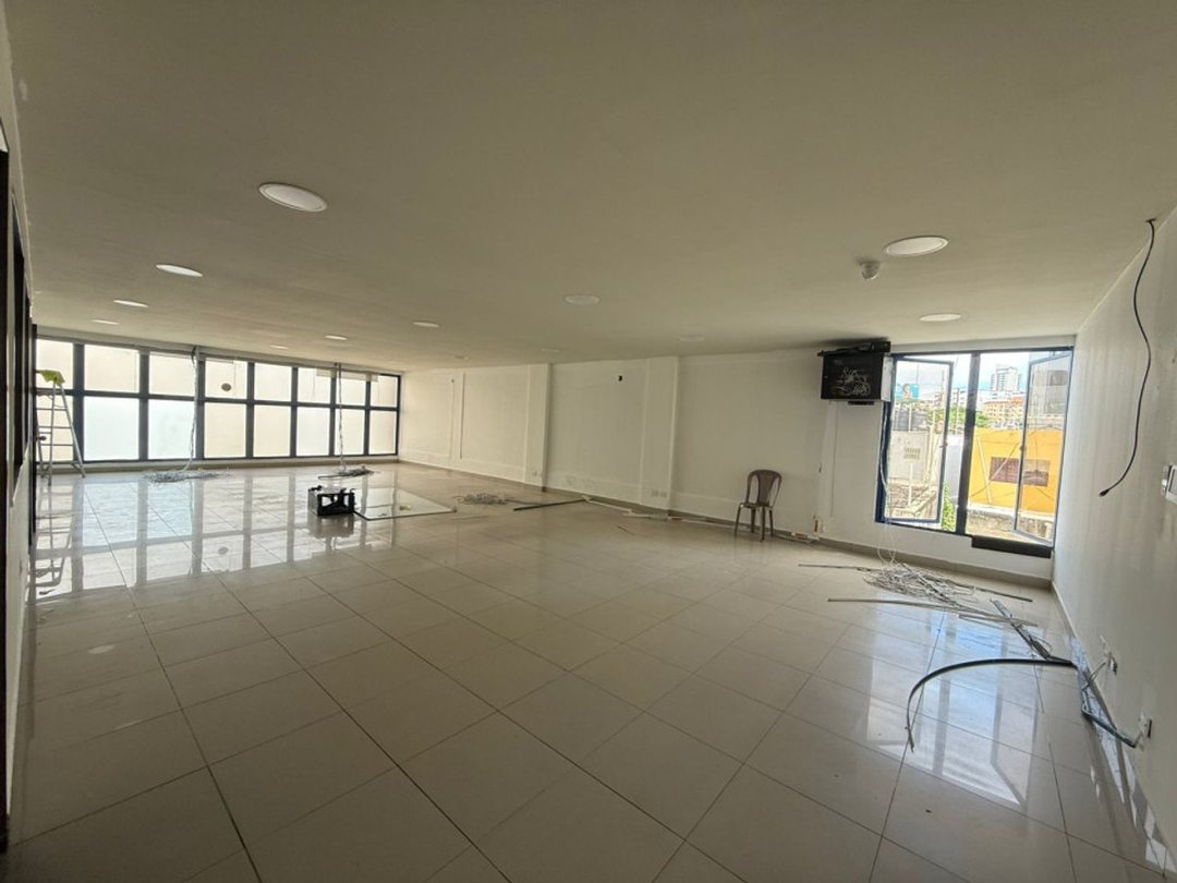 Local comercial en Viejo Arroyo Hondo, foto 3