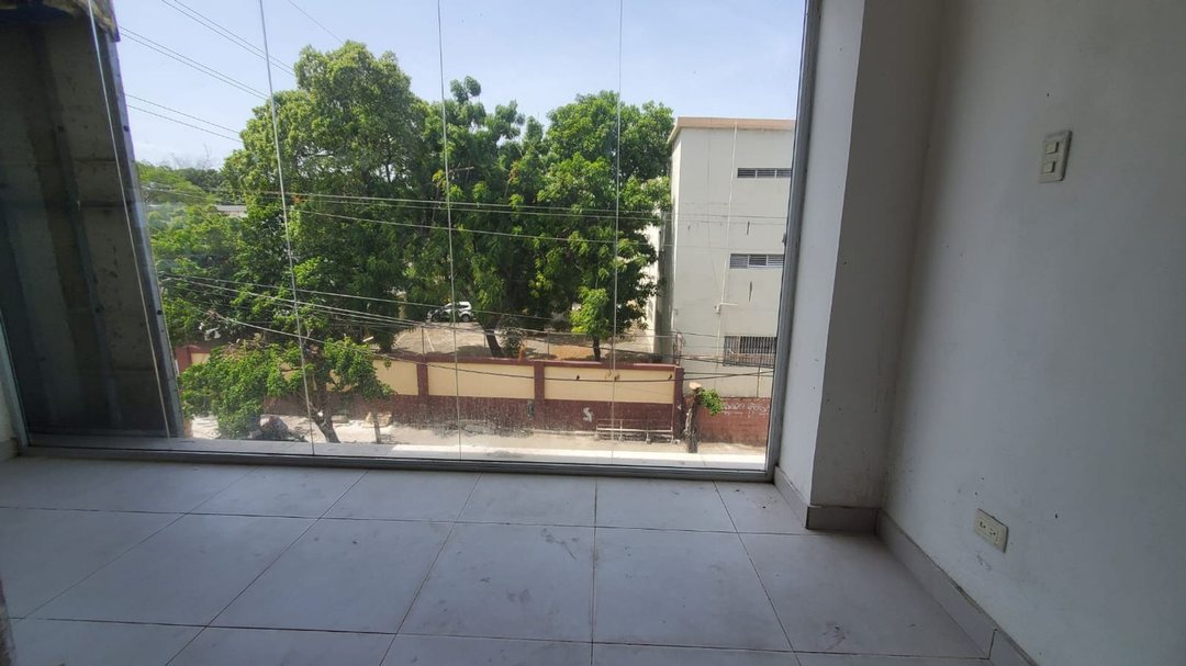 Local comercial en Alma Rosa I, foto 2