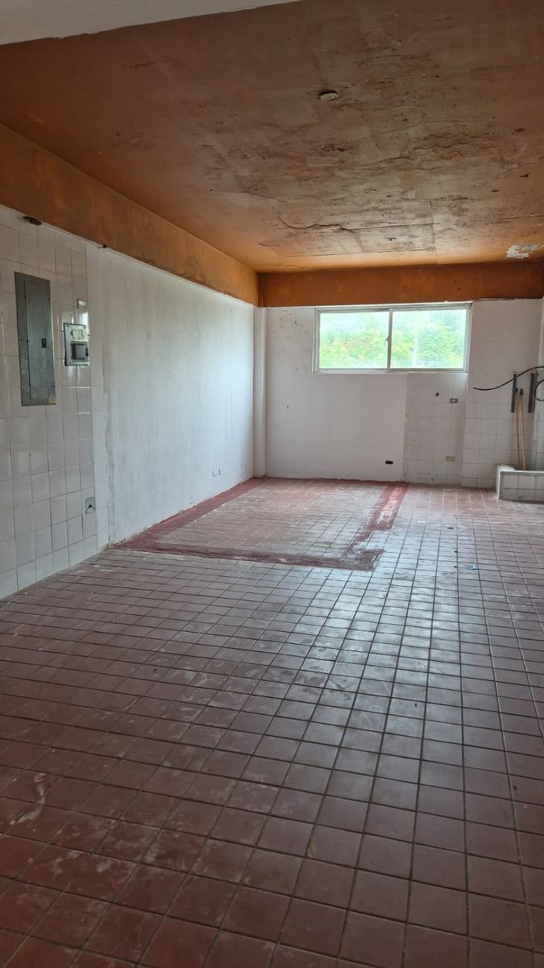Local comercial en Arroyo Hondo, foto 2