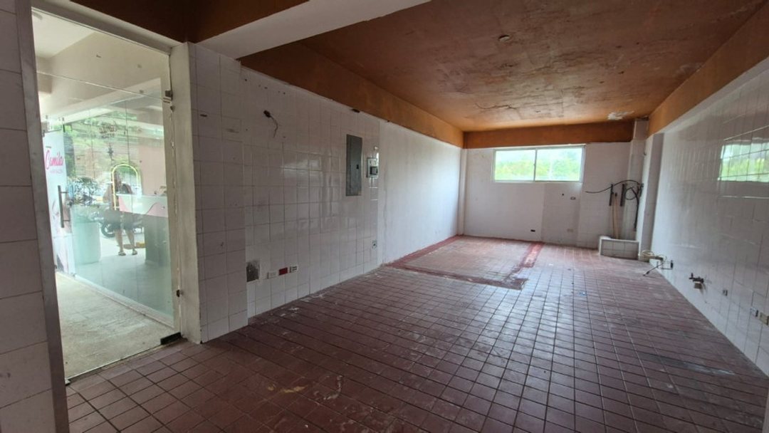 Commercial space in Arroyo Hondo