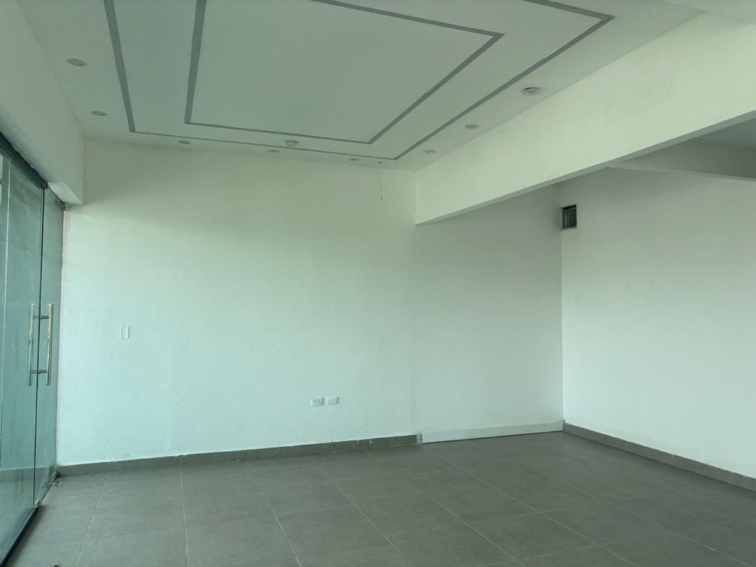 Local comercial en la Zona Oriental, foto 2