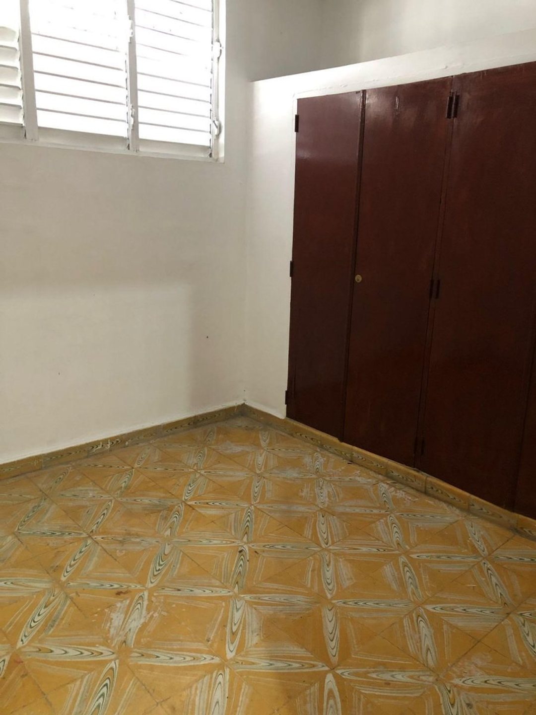 Local comercial en Centro del Pueblo, foto 2