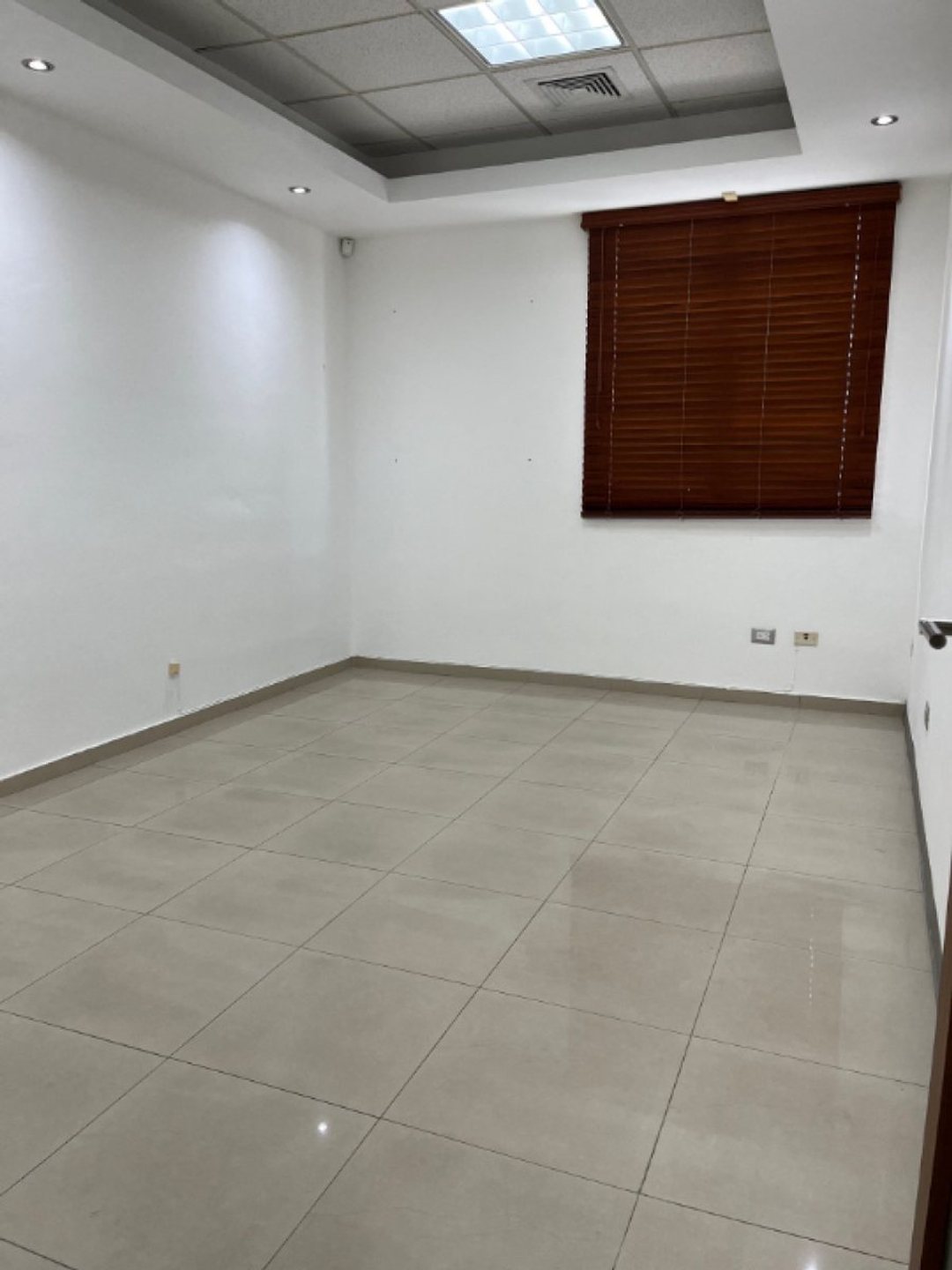 Local comercial en Santo Domingo de Guzmán, foto 2
