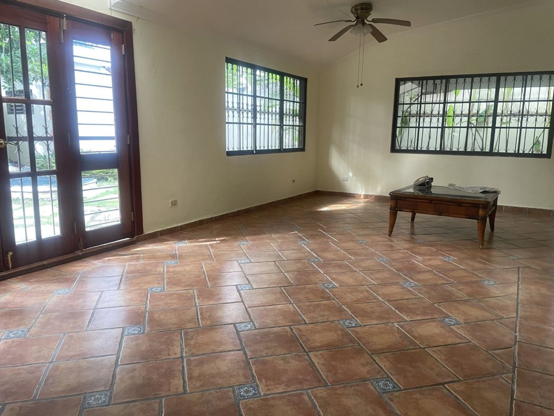 Local comercial en Ensanche Julieta, foto 5