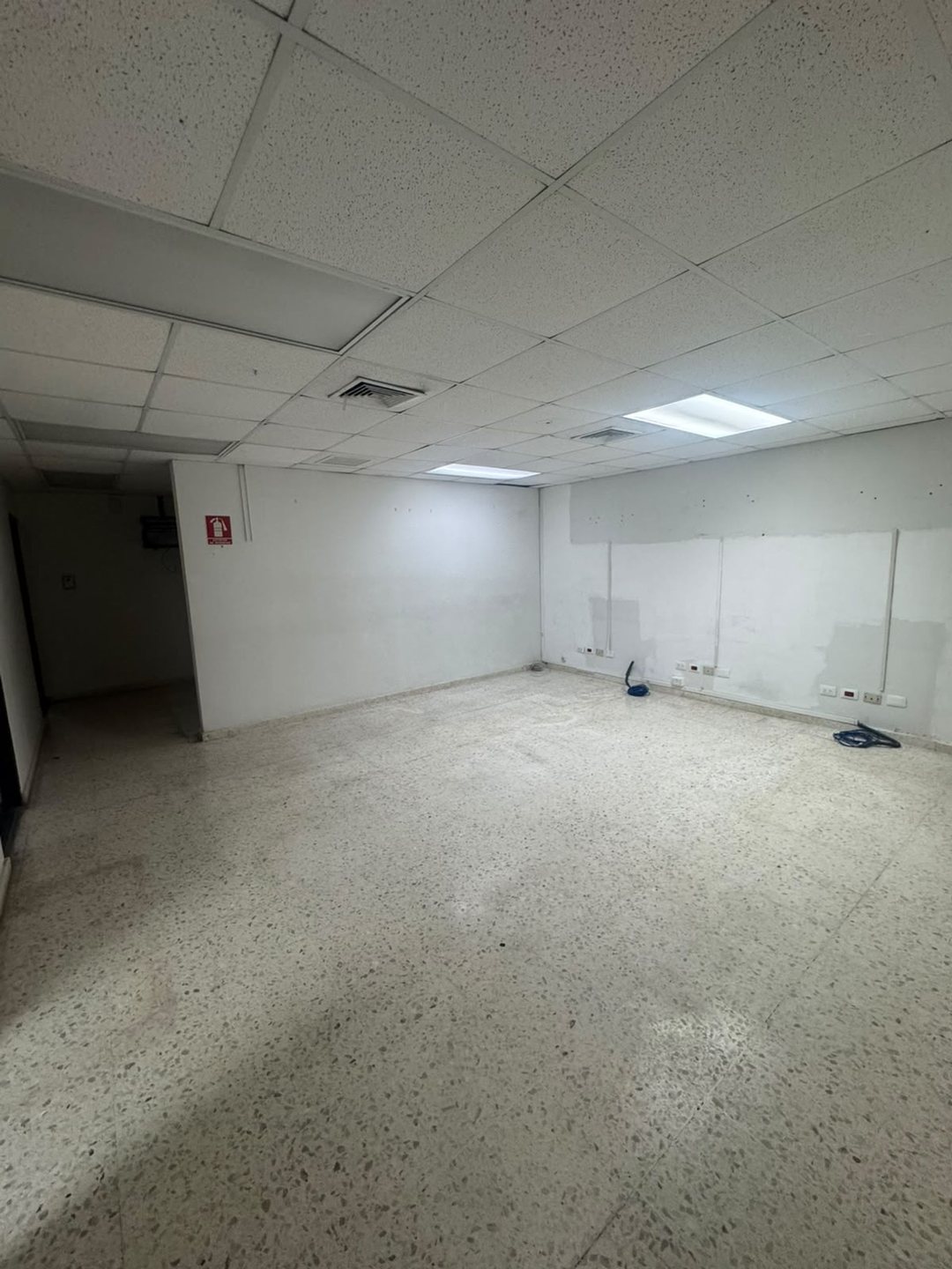 Local comercial en Evaristo Morales, foto 2