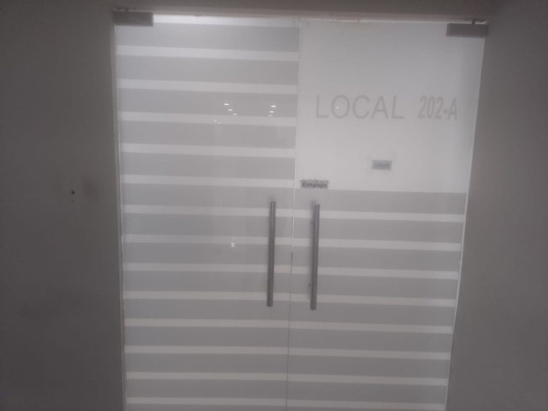Local comercial en La Julia, foto 4