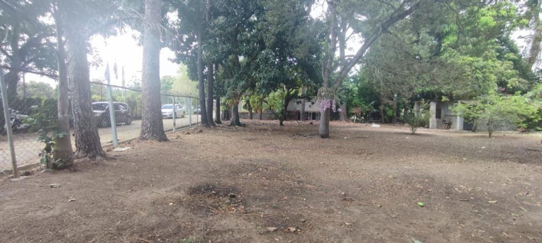 Solar en Las Acacias, foto 3