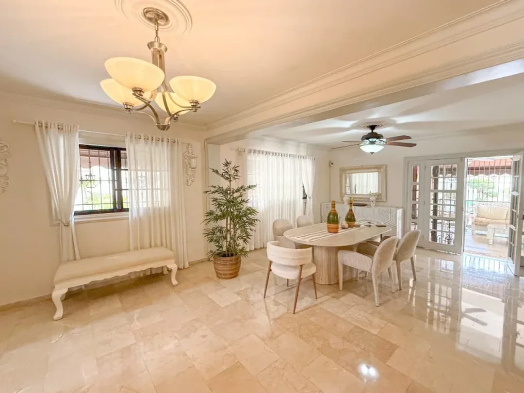 Casa en Altos de Arroyo Hondo III