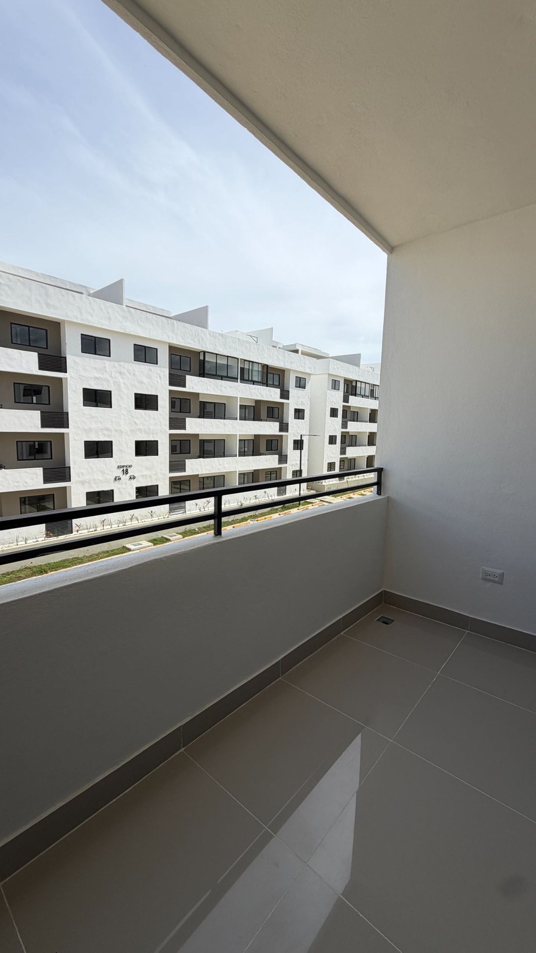 Apartamento en Ciudad Modelo, foto 2