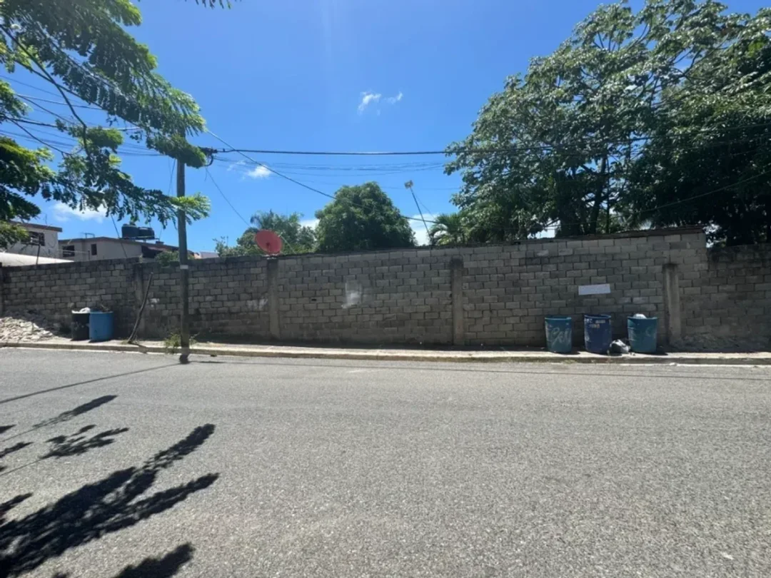 Lot in Urbanización Olimpo