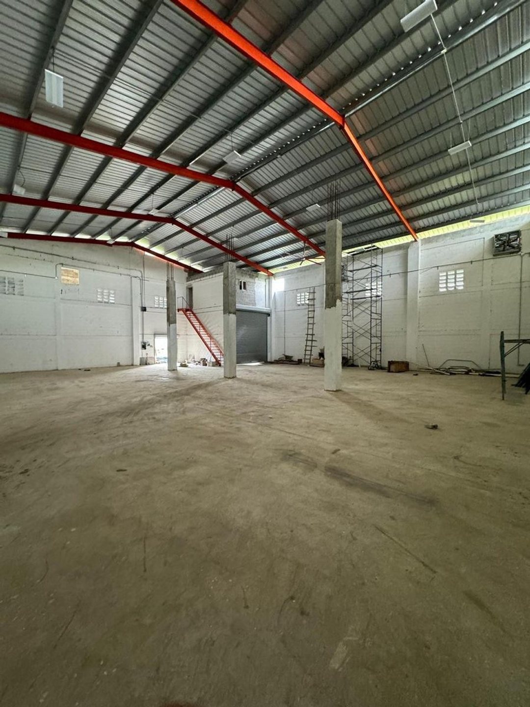 Local comercial en La Ureña, foto 2