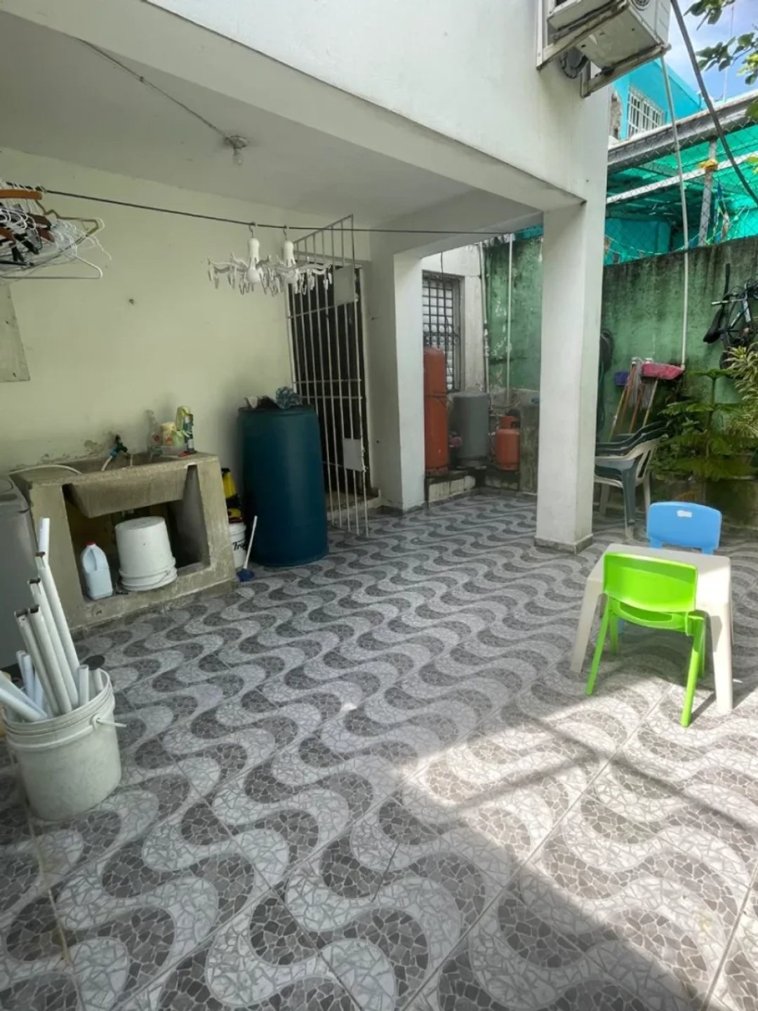 Local comercial en Jardines del Norte, foto 4