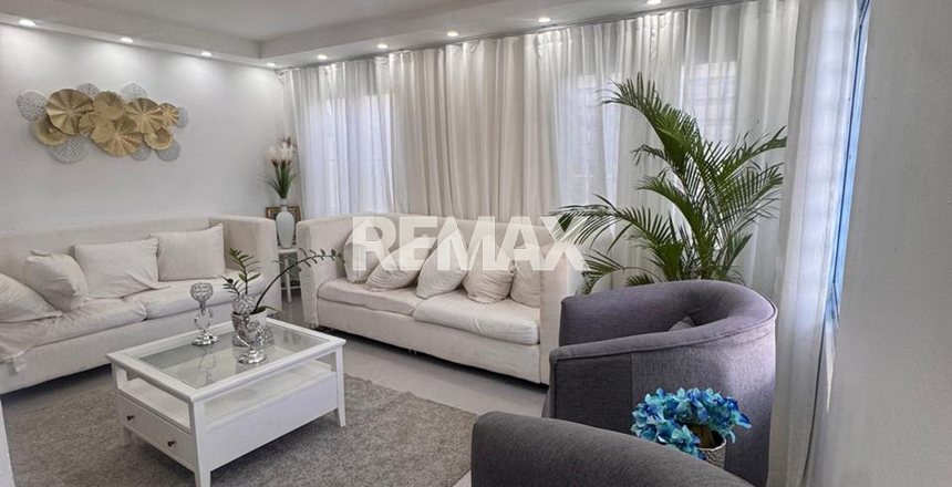 Casa en venta en Residencial Rosmil, Santo Domingo