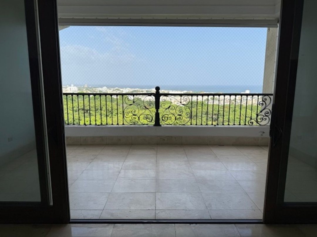 Apartamento en la Av. Anacaona., foto 4