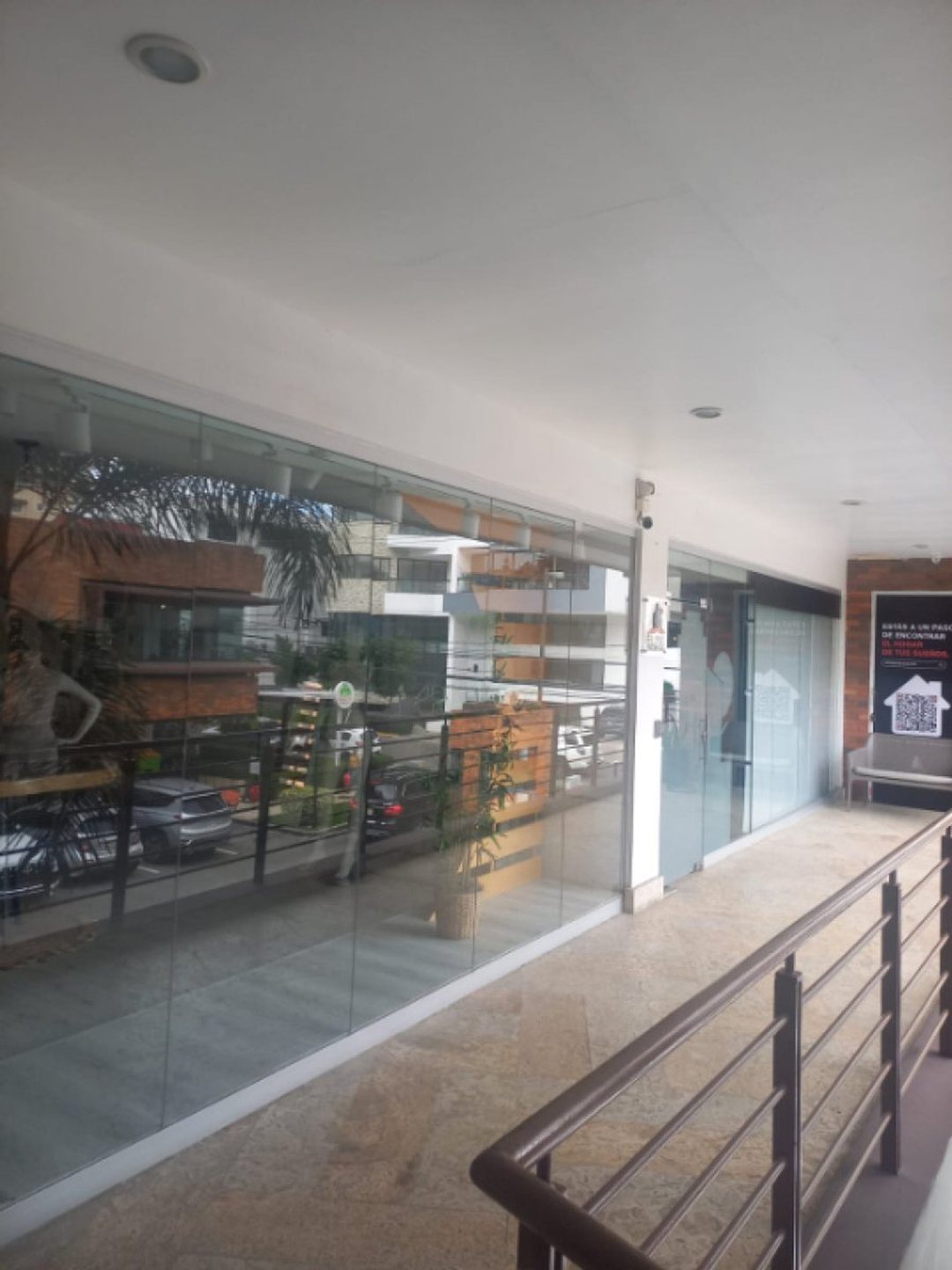 Local comercial en Paraíso, foto 2