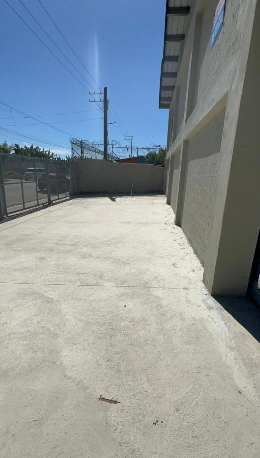 Local comercial en Brisas del Este, foto 3