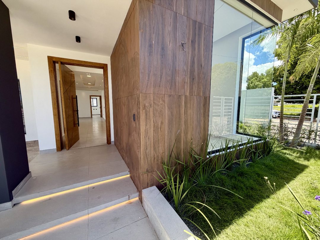 Casa en Res. Don Juan II, foto 2