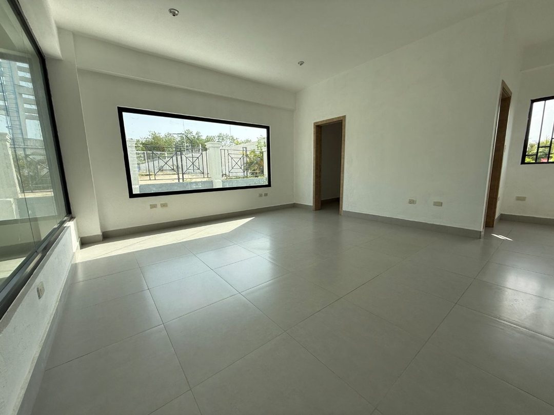 Local comercial en Jacobo Majluta, foto 3