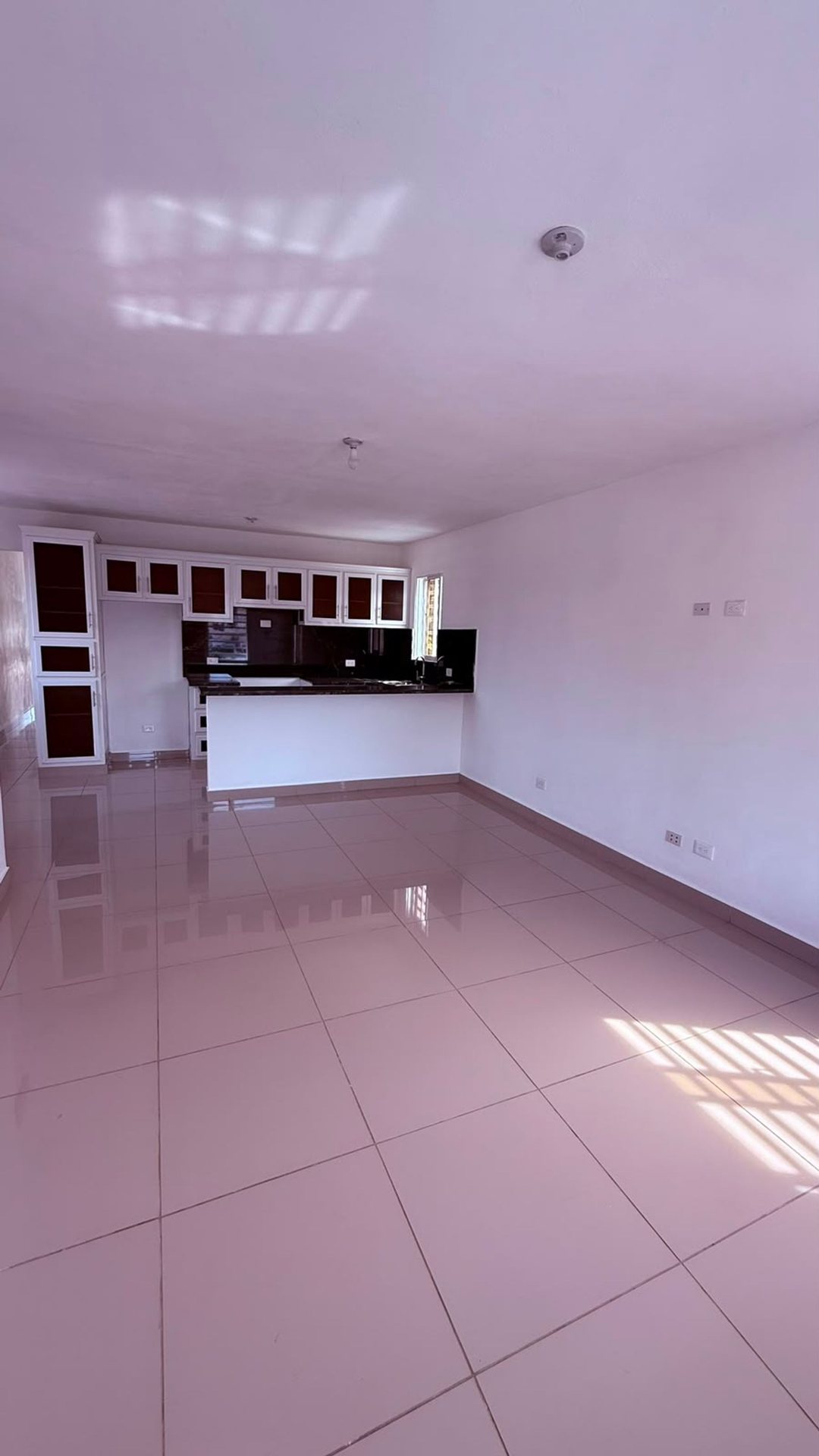 Local comercial en Alma Rosa II, foto 3