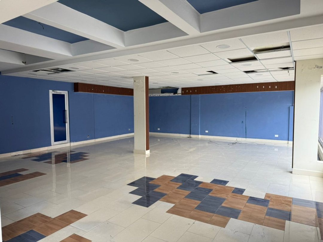 Local comercial en Los Prados, foto 2