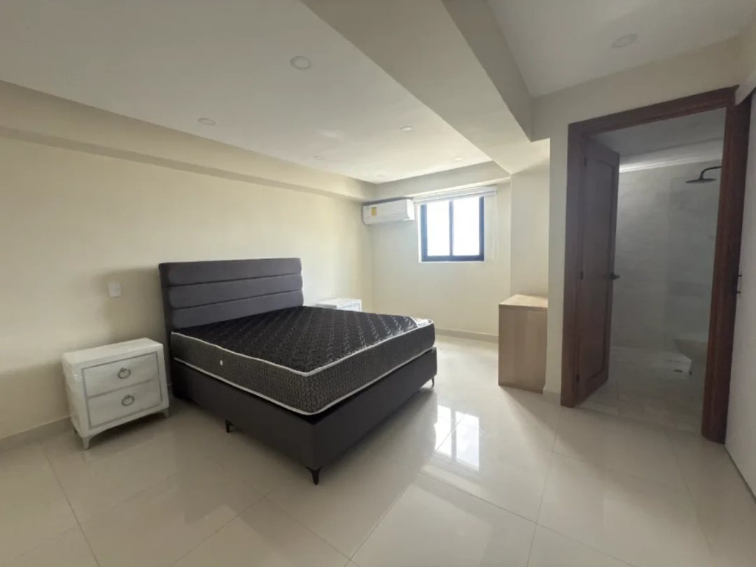 Apartamento en Ensanche Serralles, foto 4