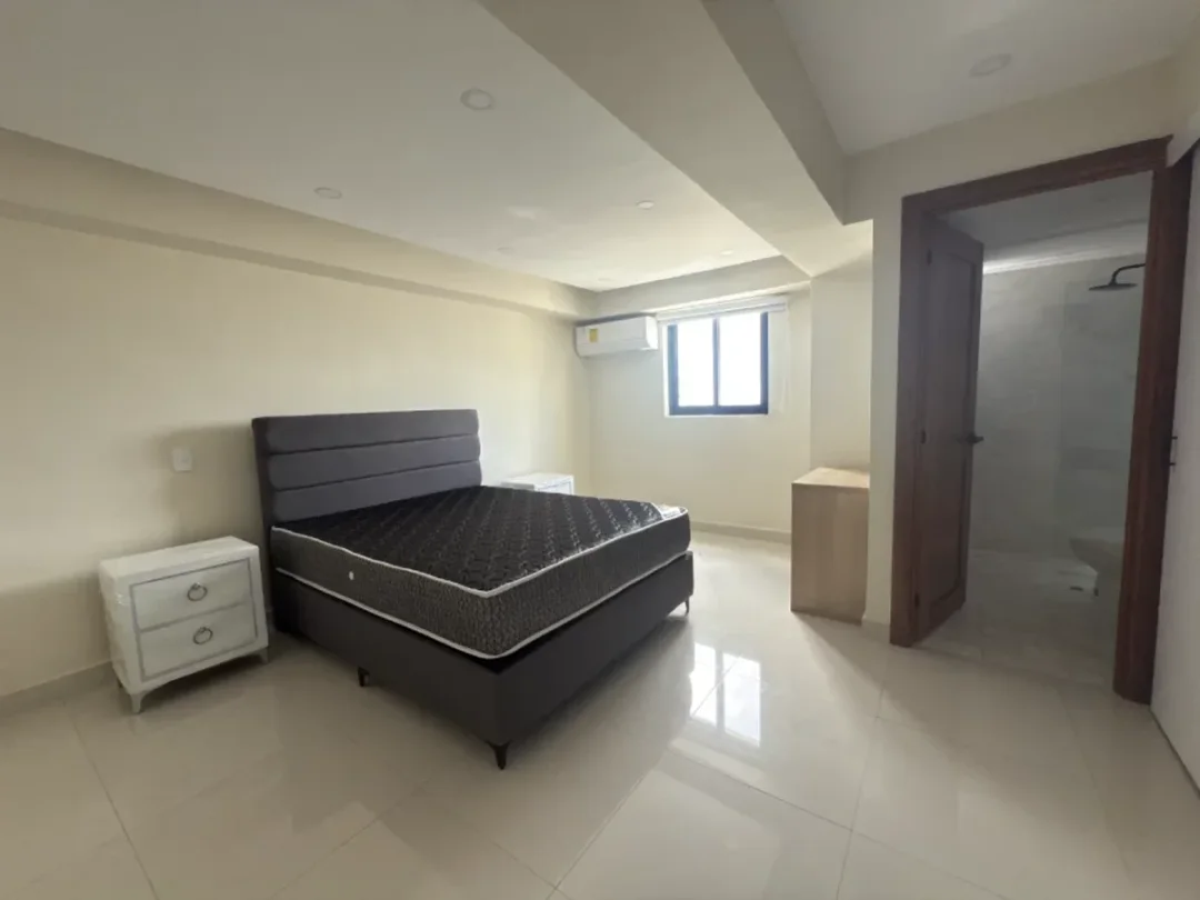 Apartamento en Ensanche Serralles, foto 3