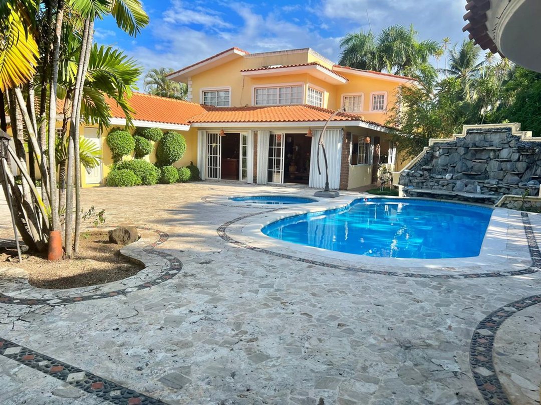 Casa en Metro Country Club