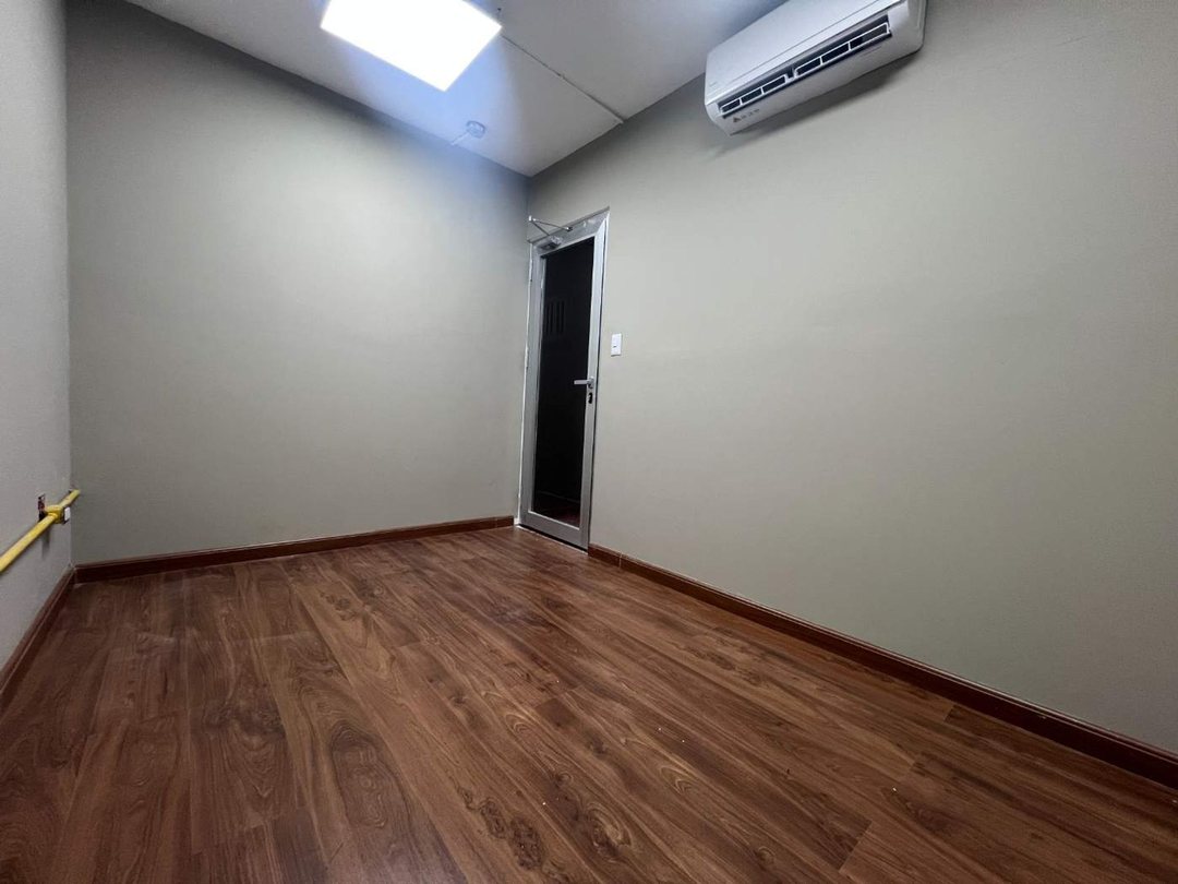 Local comercial en Mirador Sur, foto 3