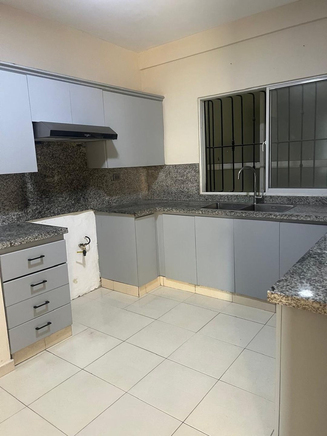 Apartamento en Evaristo Morales, foto 2