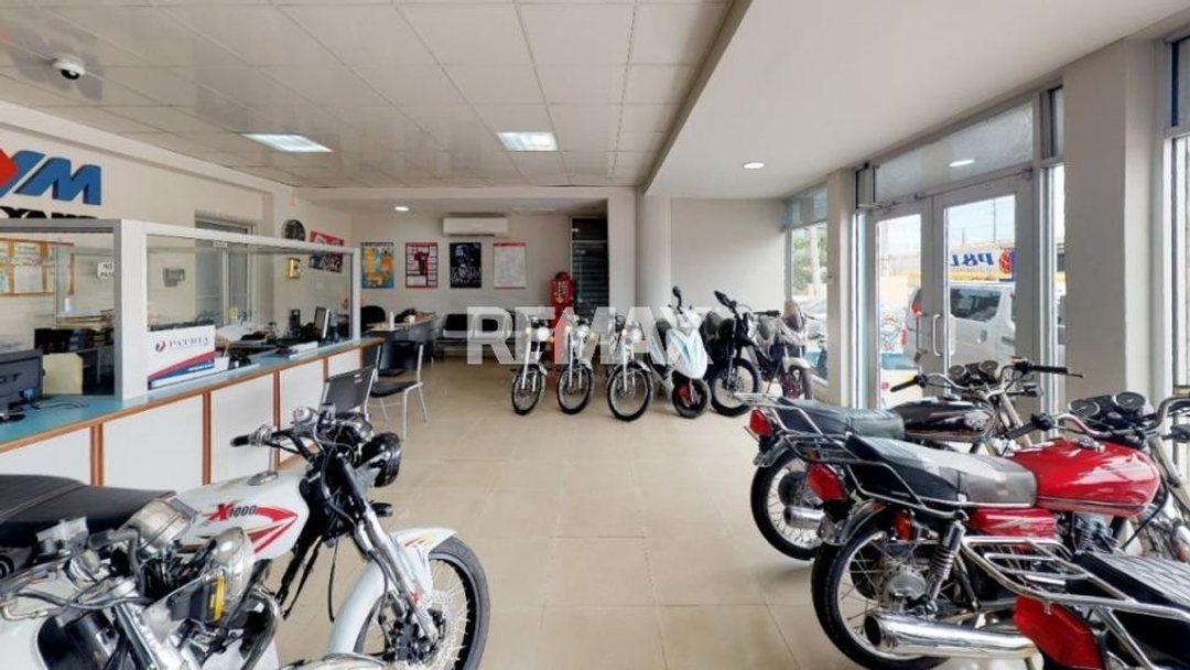 Local comercial en Aut. Duarte, foto 2