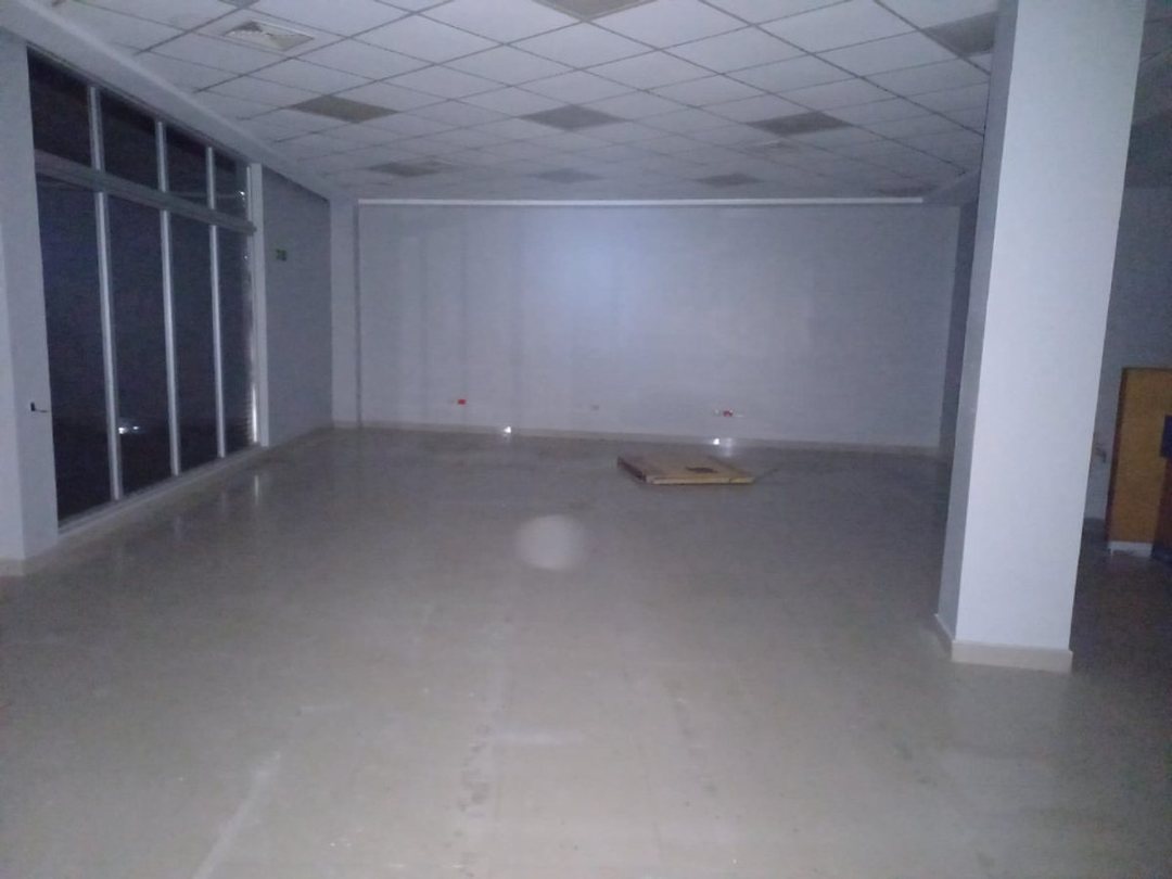 Local comercial en Kilómetro 22, foto 2