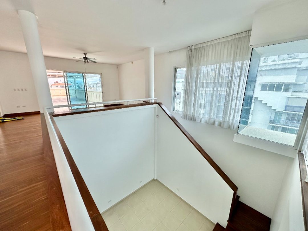 Apartamento en Evaristo Morales, foto 2