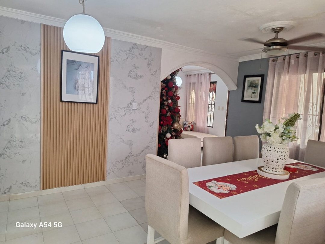 Casa en Residencial Álamo