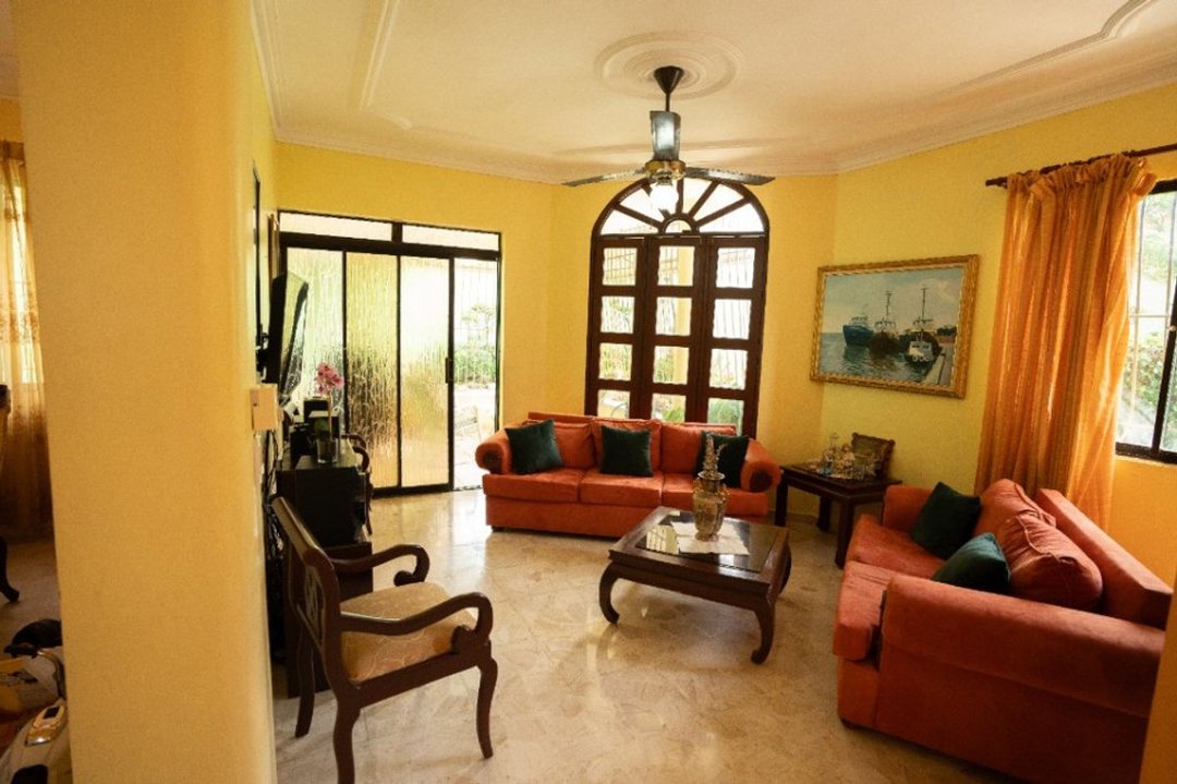 Casa en Reparto los Tres Ojos, foto 2