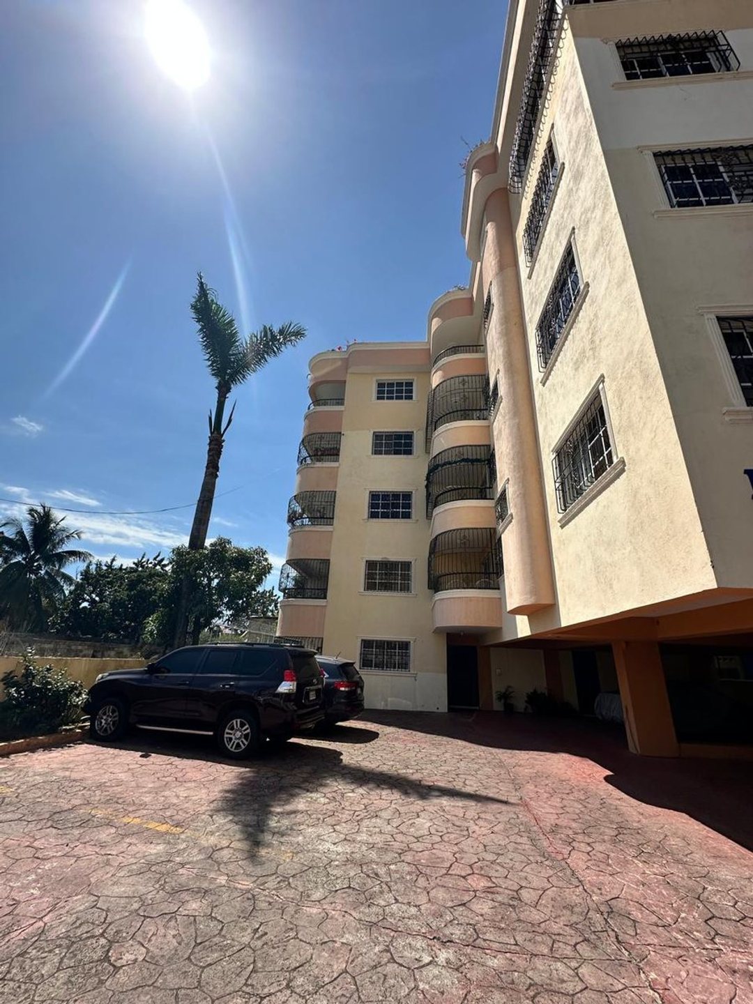 Apartamento en Residencial los Tres Ojos