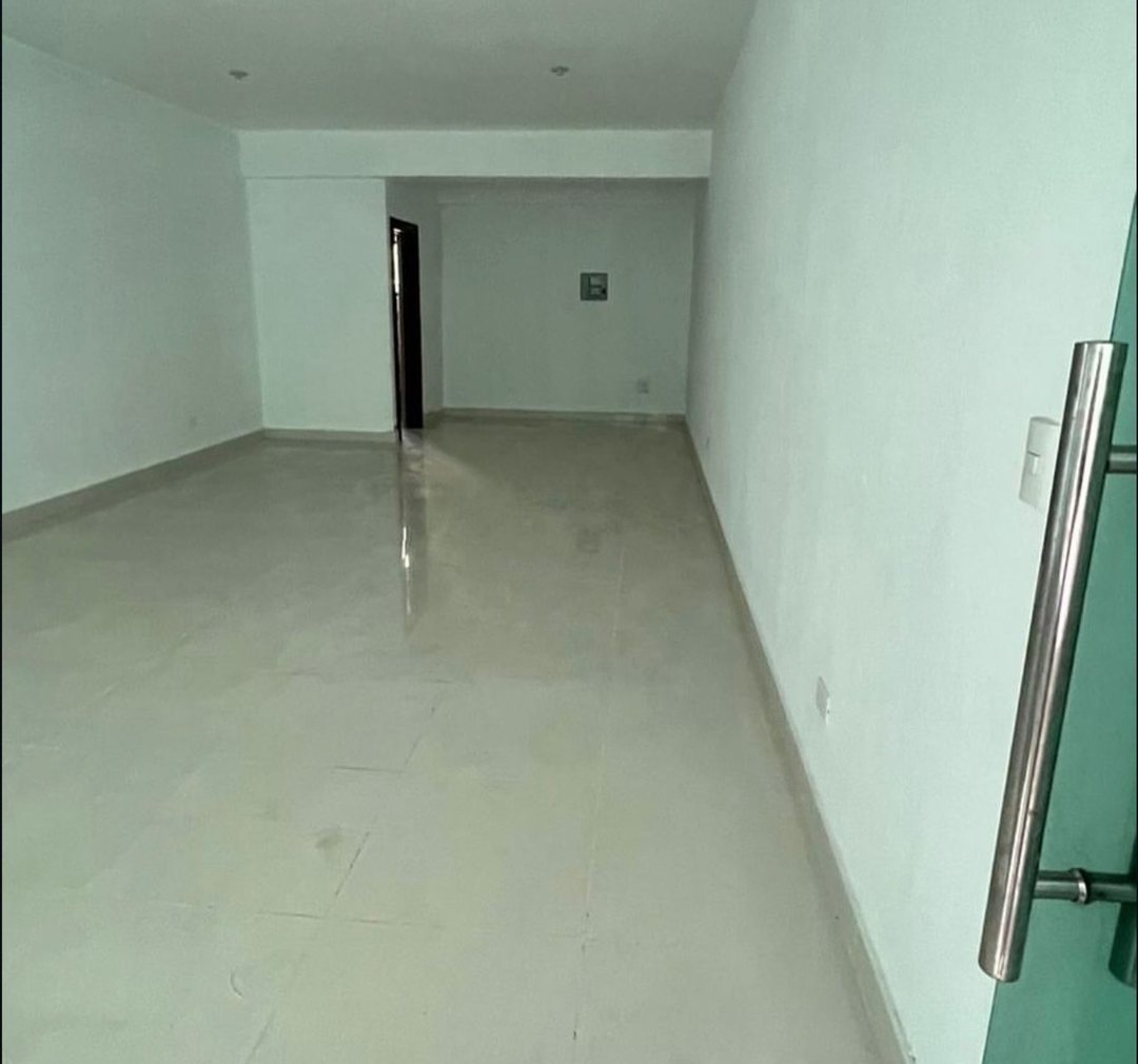 Local comercial en Alma Rosa II, foto 2