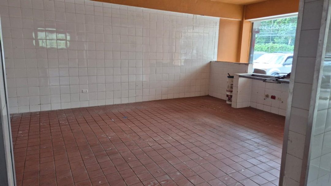 Local comercial en Arroyo Hondo, foto 4